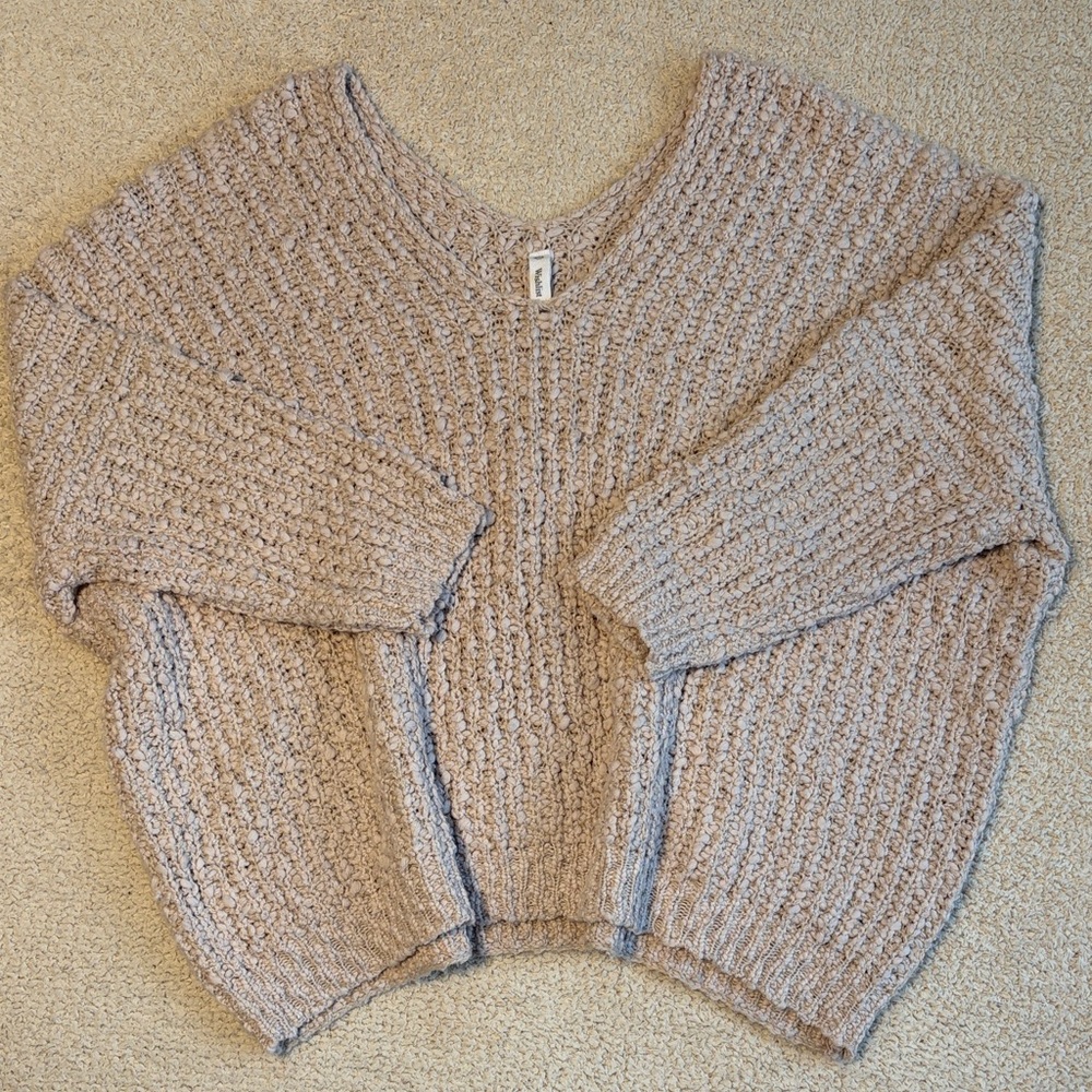 Wishlist Textured Chunky V-Neck Sweater - Tan